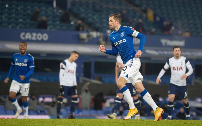 队的整体深 队的整体深